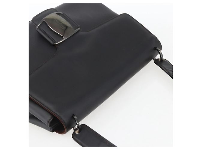 Borsa a Spalla Vala in Pelle Nera e Argento di Salvatore Ferragamo Auth BA9331 Nero - vista 6