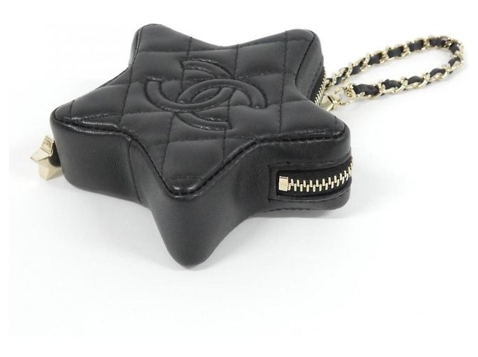 Charm per borsa Chanel AP4985 Nero - vista 3