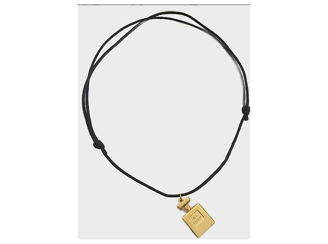 Collana Chanel N5 placcata oro con pendente a flacone Nero D'oro - vista 2