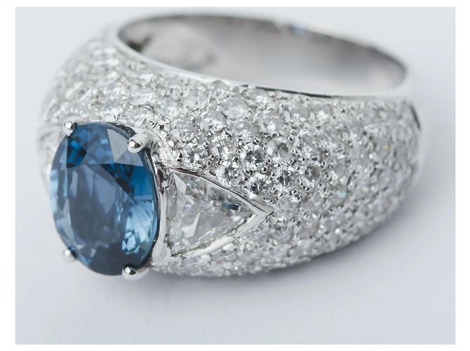 Autre Marque Anel de Safira e Diamantes Pavé Oval – Ouro Branco - vista 2