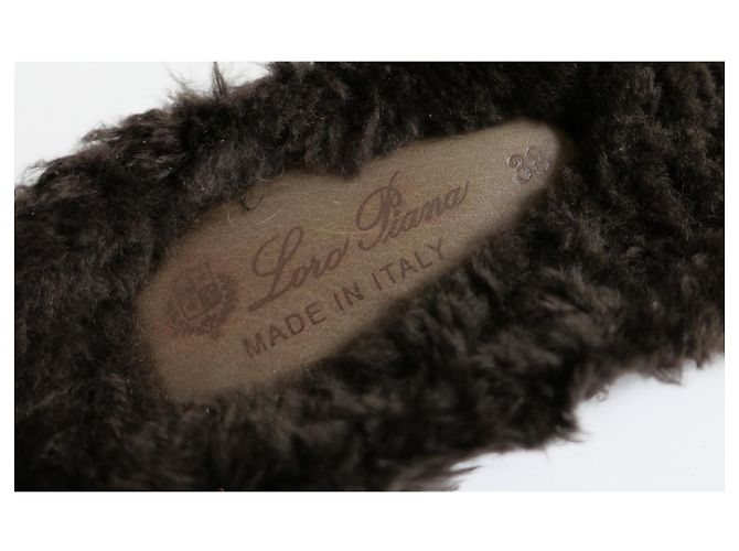 Loro Piana Stivaletti alla Caviglia con Lacci Foderati in Pelliccia Ylvi di Oro Piana Taupe - vista 5