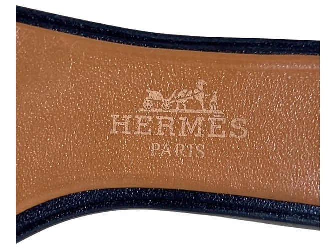 Portachiavi charm Nano Oran di Hermès Marrone Bianco - vista 6