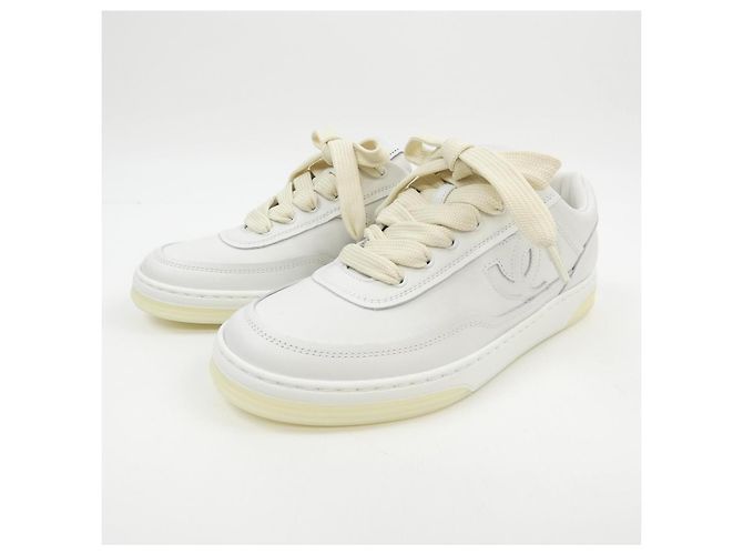 Timeless Chanel Kalbsleder Sneakers Weiß - Ansicht 3