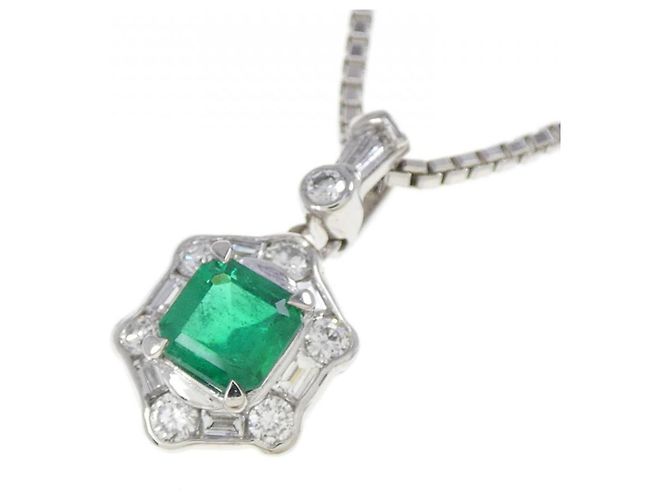 Autre Marque Platinum Emerald Diamond Necklace Silvery - view 3