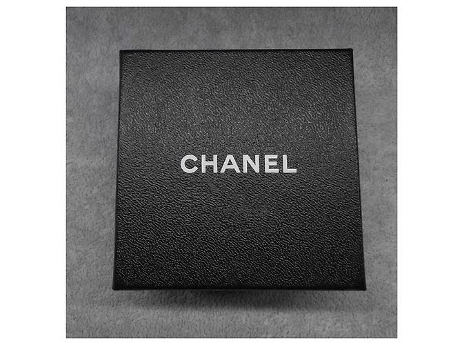 Orecchini a clip in tono oro Chanel Coco Mark 97P D'oro - vista 3