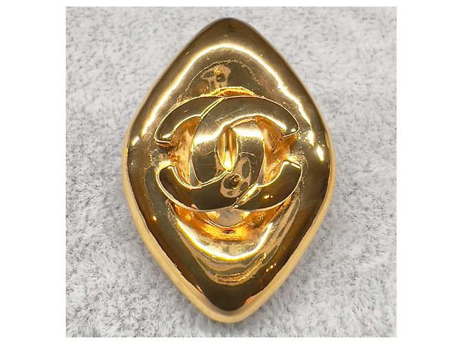 Orecchini a clip in tono oro Chanel Coco Mark 97P D'oro - vista 5