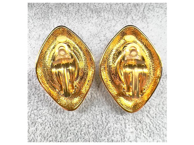 Orecchini a clip in tono oro Chanel Coco Mark 97P D'oro - vista 6