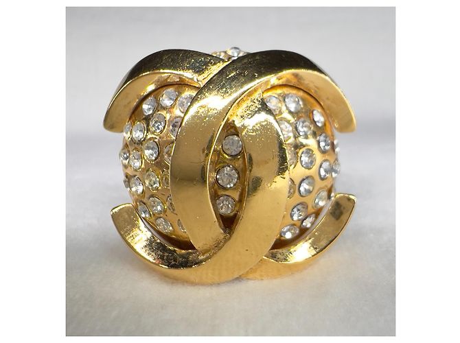 Orecchini a clip con logo CC Chanel raro in strass dorati D'oro - vista 2