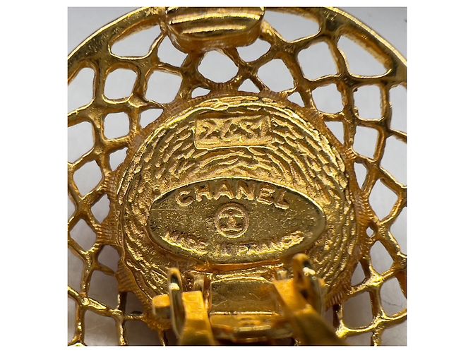 Orecchini a clip Chanel CC Mark rosso scuro e oro rari D'oro Bordò - vista 6