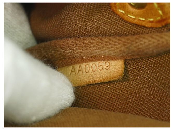 Borsa a mano Eva Louis Vuitton in tela Monogram Marrone - vista 6