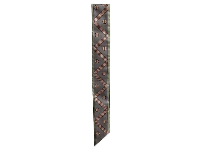 Foulard in seta Hermès BALADE EN BERLINE Multicolore - vista 2