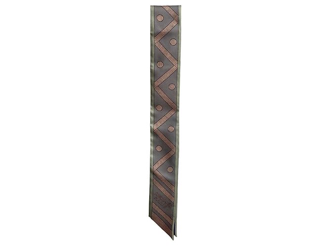 Foulard in seta Hermès BALADE EN BERLINE Multicolore - vista 3