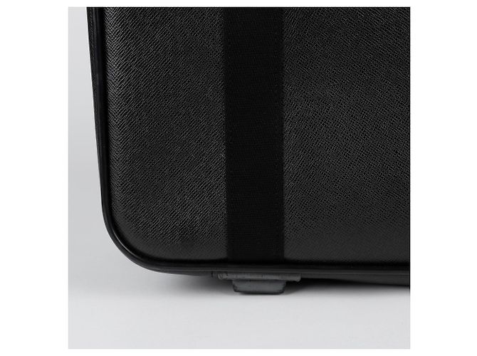 Louis Vuitton Borsa Tote Taiga Satellite Nero - vista 3