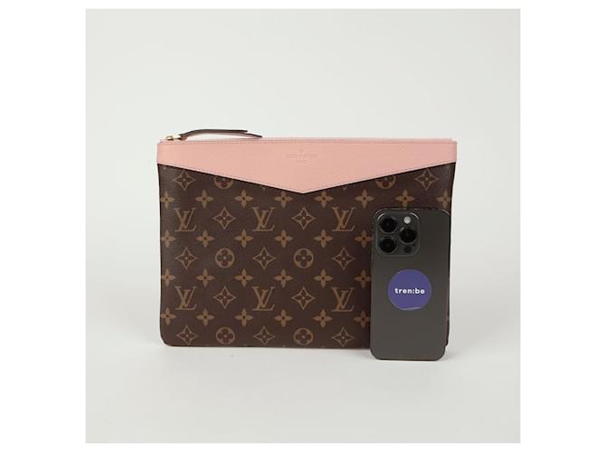 Louis Vuitton Pochette Daily Rosa - vista 8