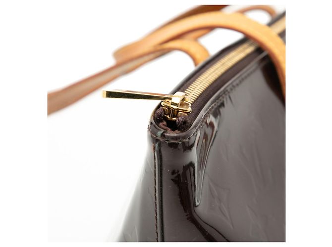 Borsa Bellevue PM in Monogram Vernis Louis Vuitton Bordò Porpora - vista 5