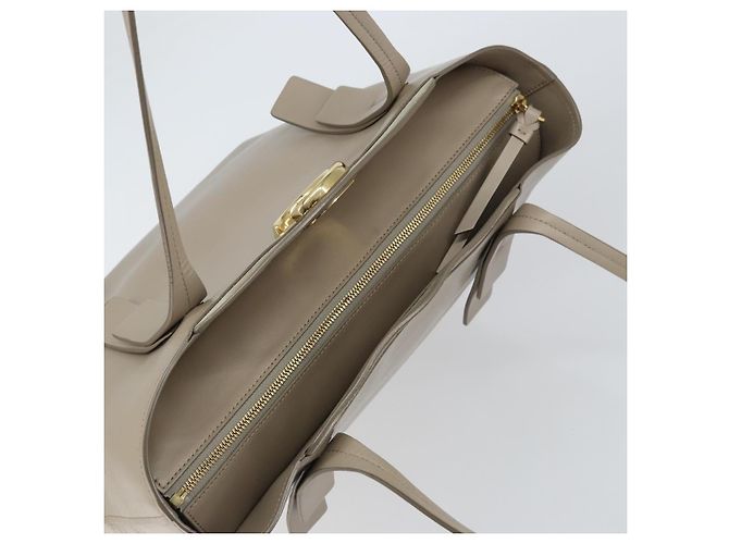 Chloé Bolso Tote de cuero beige y dorado Chloe C Auth am10250V - vista 6
