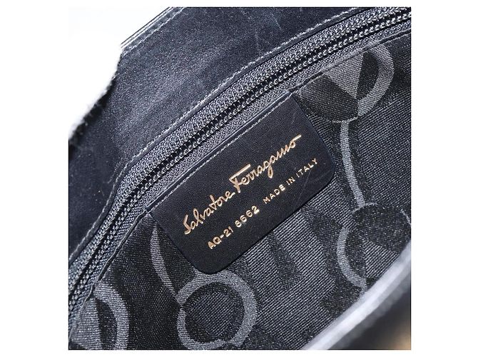 Borsa a mano Salvatore Ferragamo in pelle nera e oro Auth 160052 Nero D'oro - vista 15