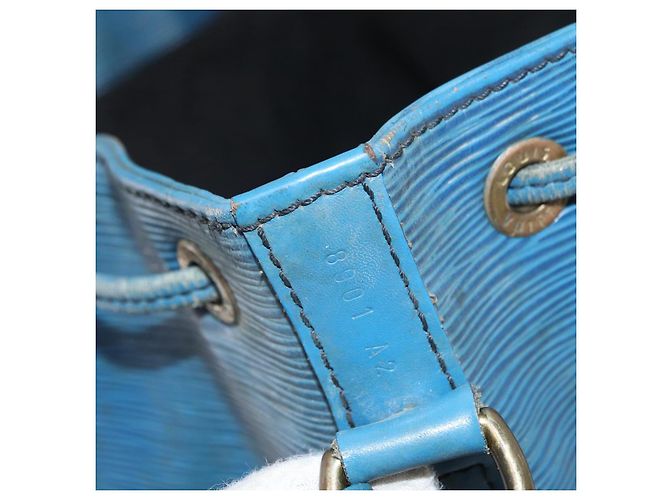 LOUIS VUITTON Sac à épaule Epi Noe Bleu Toledo M44005 LV Auth 159680 - vue 12