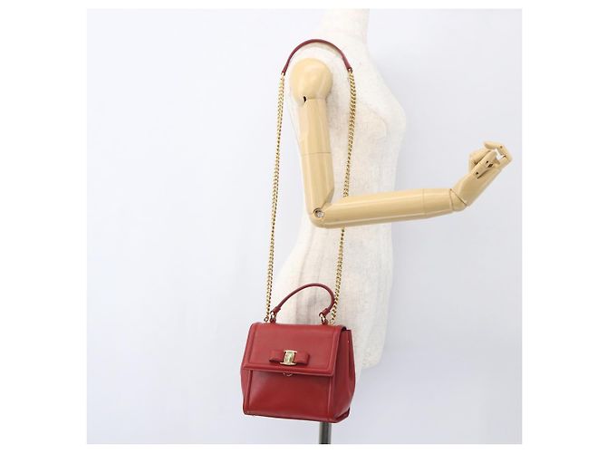 Salvatore Ferragamo Borsa a Spalla Chain Vala in Pelle 2 in 1 Rossa Oro Auth BA9424V Rosso D'oro - vista 22