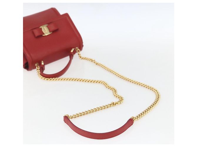 Salvatore Ferragamo Borsa a Spalla Chain Vala in Pelle 2 in 1 Rossa Oro Auth BA9424V Rosso D'oro - vista 9