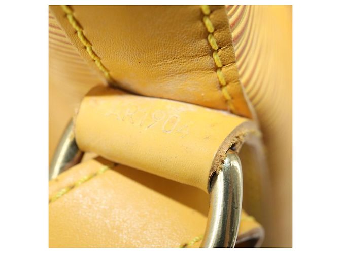 LOUIS VUITTON Epi Noe Shoulder Bag Tassili Yellow M44009 LV Auth ka1396 - view 12