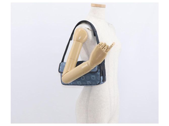 Bolso de Hombro Gancini Salvatore Ferragamo en Lona Azul Marino y Oro Auth BA9259V Dorado - vista 22