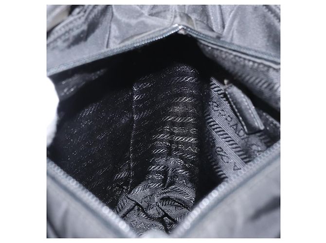 Borsa Tote Prada in nylon nero argento Auth gh1544 - vista 21