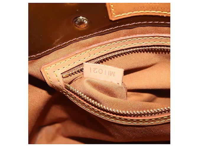 Louis Vuitton Reade Handbag Monogram Vernis PM Brown - view 7