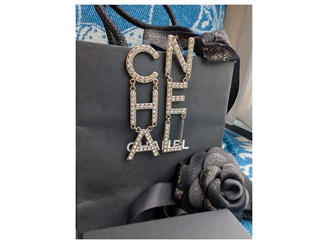 Chanel Orecchini in cristallo lettera GHW B21V CHA NEL D'oro - vista 6