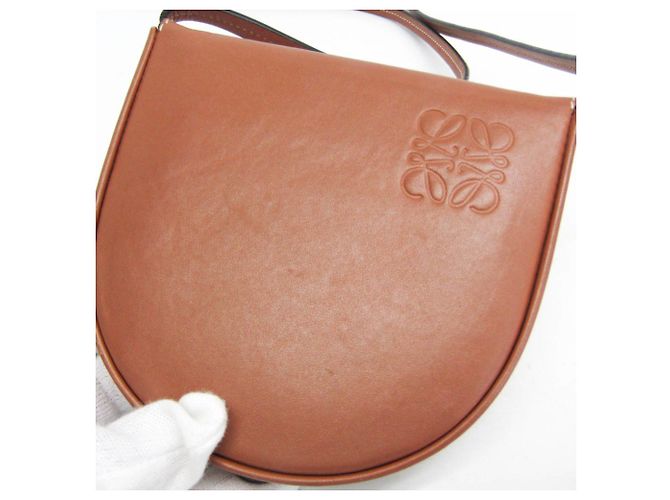 Loewe BORSO A TALLONE PICCOLO Borsa a spalla in pelle marrone - vista 14