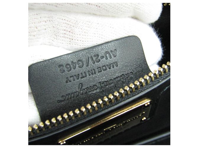 Vara Leder Schultertasche von Salvatore Ferragamo Schwarz - Ansicht 11