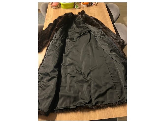Autre Marque Abrigo de Mujer Sin Marca en Muy Buen Estado - vista 2