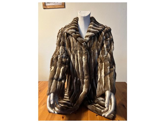 Autre Marque Chaqueta de Mujer Sin Marca en Muy Buen Estado - vista 3