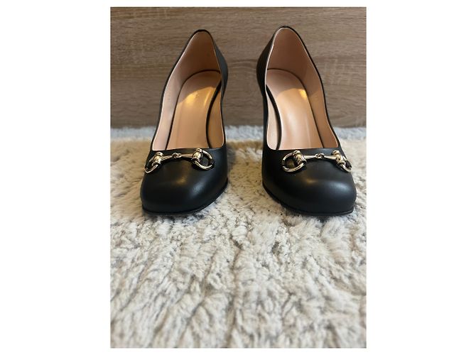 Gucci schwarze Leder-Pumps – Größe 38,5 – ikonisches silbernes Bit & 8 cm Absatz - Ansicht 2
