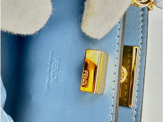 Fendi Nano Peekaboo – Pelle Azzurra Blu Blu chiaro - vista 10