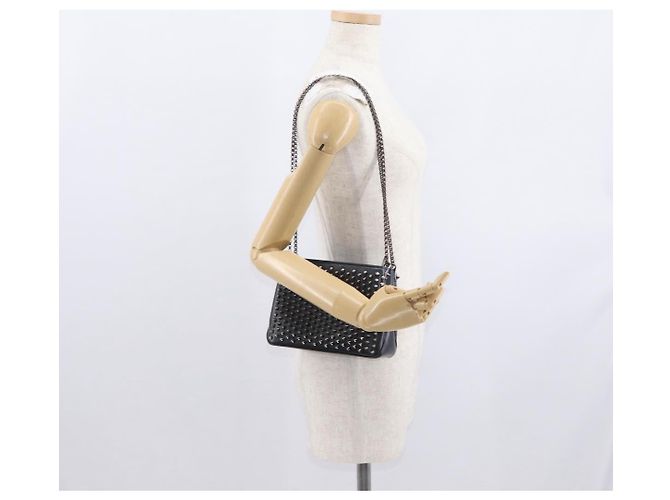 Borsa a spalla in pelle nera con borchie e catena Christian Louboutin Auth gh1489 Nero Argento - vista 23