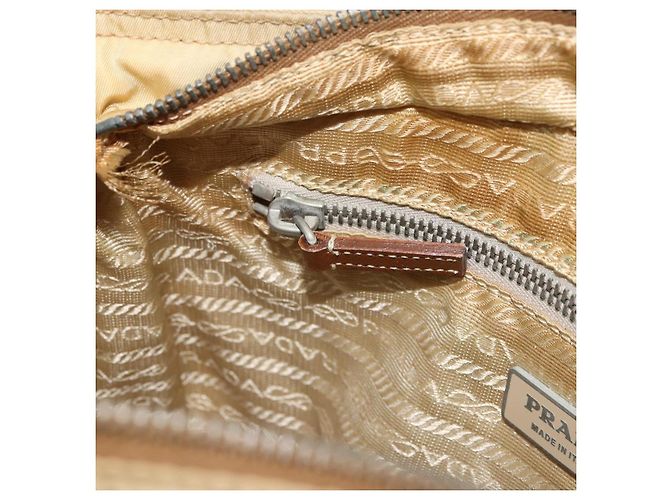 PRADA Gepolsterte Schultertasche Nylon Beige Silber Auth 159966 - Ansicht 22