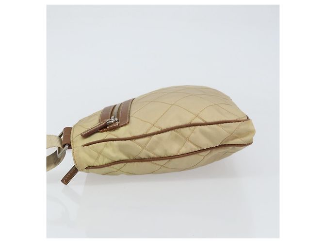 PRADA Gepolsterte Schultertasche Nylon Beige Silber Auth 159966 - Ansicht 4