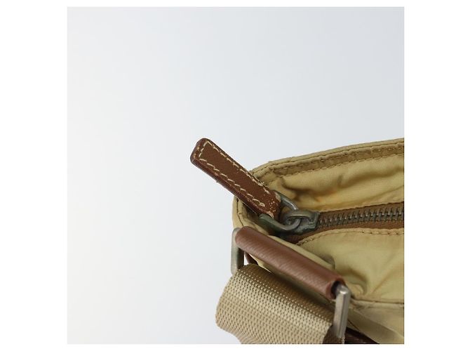 PRADA Gepolsterte Schultertasche Nylon Beige Silber Auth 159966 - Ansicht 8