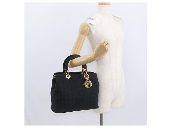 Christian Dior Borsa Lady Dior Canage in nylon nero e oro Auth bs32111 D'oro - vista 25