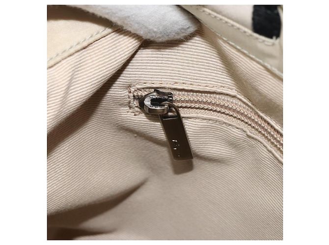 Borsa a mano Vala in nylon beige e argento di Salvatore Ferragamo Auth 159394 - vista 20