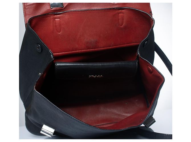 Prada, große umwandelbare Doppel-Twist-Tote mit Obergriff - Ansicht 10