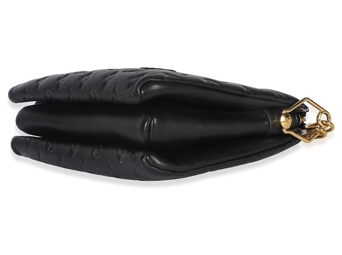 Coussin PM in agnello nero con monogramma in rilievo Louis Vuitton - vista 7