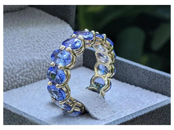 Autre Marque 14k Weißgold Eternity Ring mit blauen Tansaniten - Ansicht 2