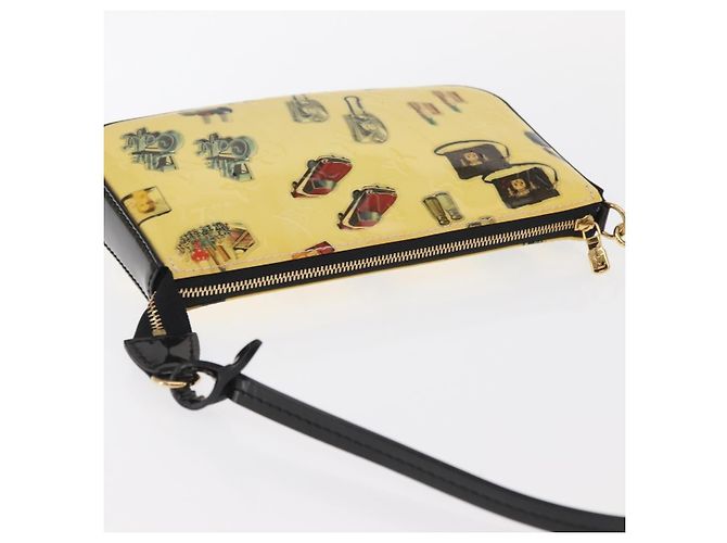 Louis Vuitton – Pochette Accessoires NM in Vernice Gialla Giallo - vista 14