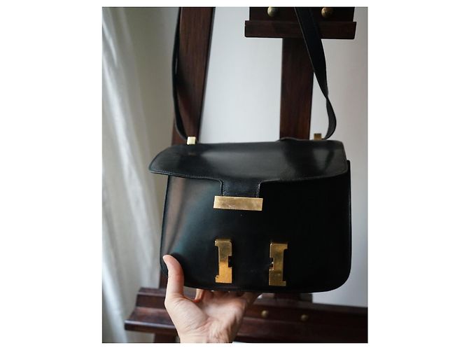 Sac Hermès Constance en cuir box noir - vue 10