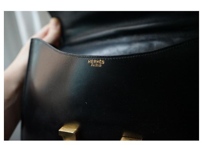 Sac Hermès Constance en cuir box noir - vue 12
