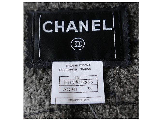 Chanel Pre-Fall 2007 Button Trim Leather & Shearling Jacket Black - view 11