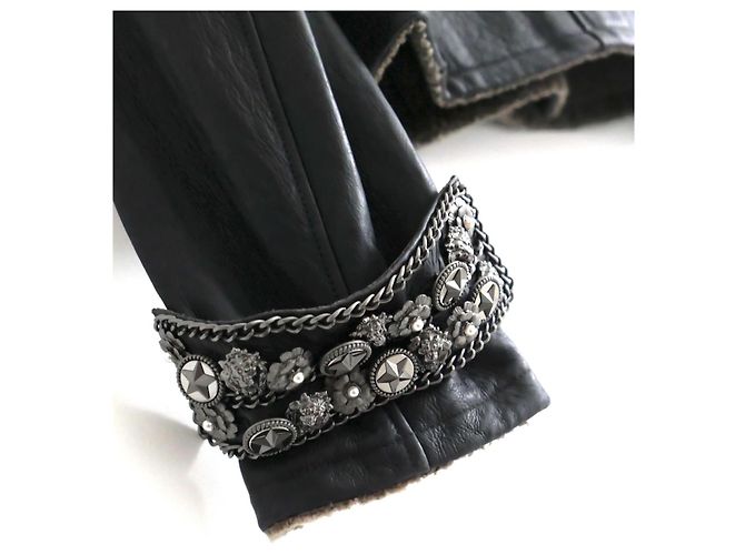 Chanel Pre-Fall 2007 Button Trim Leather & Shearling Jacket Black - view 6