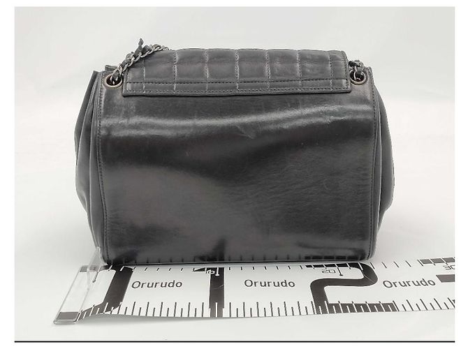 Chanel Vintage Chocolate Bar Reissue Flap Quilted Lambskin Medium Nero - vista 2